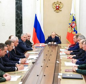 Путин обсудил с Совбезом угрозы информационной безопасности России